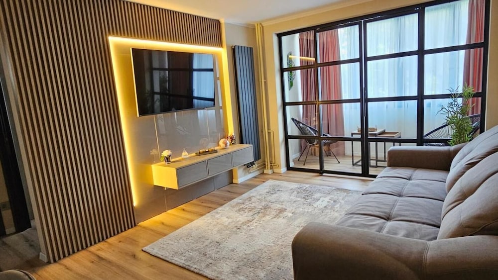 Cosy 2 rooms apartment in the center of the city — 4-Star Luxury Hotel in Bucharest, Romania