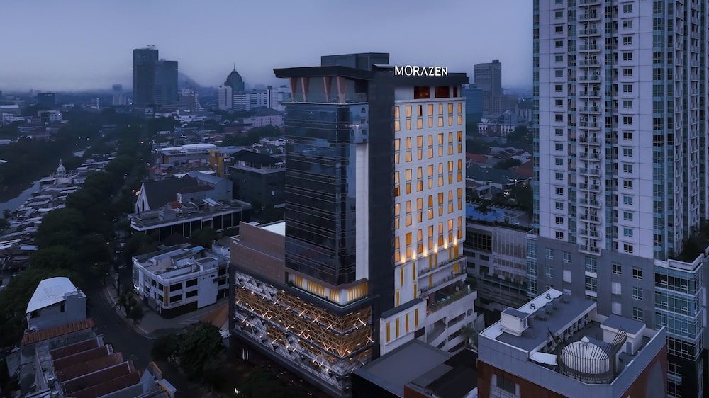 Morazen Surabaya — 4-Star Luxury Hotel in Surabaya, Indonesia