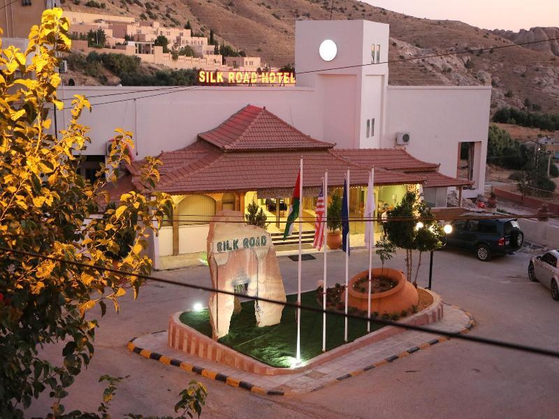 Silk Road - carbon neutral hotel in Petra