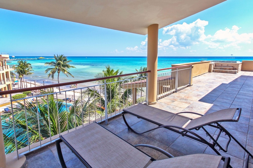 Faro Reef 401 By Nas — 4-Star Luxury Hotel in Playa Del Carmen, Mexico