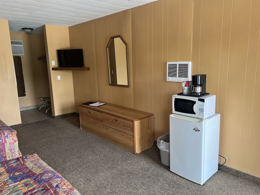 All Star Inn & Suites - photo 128