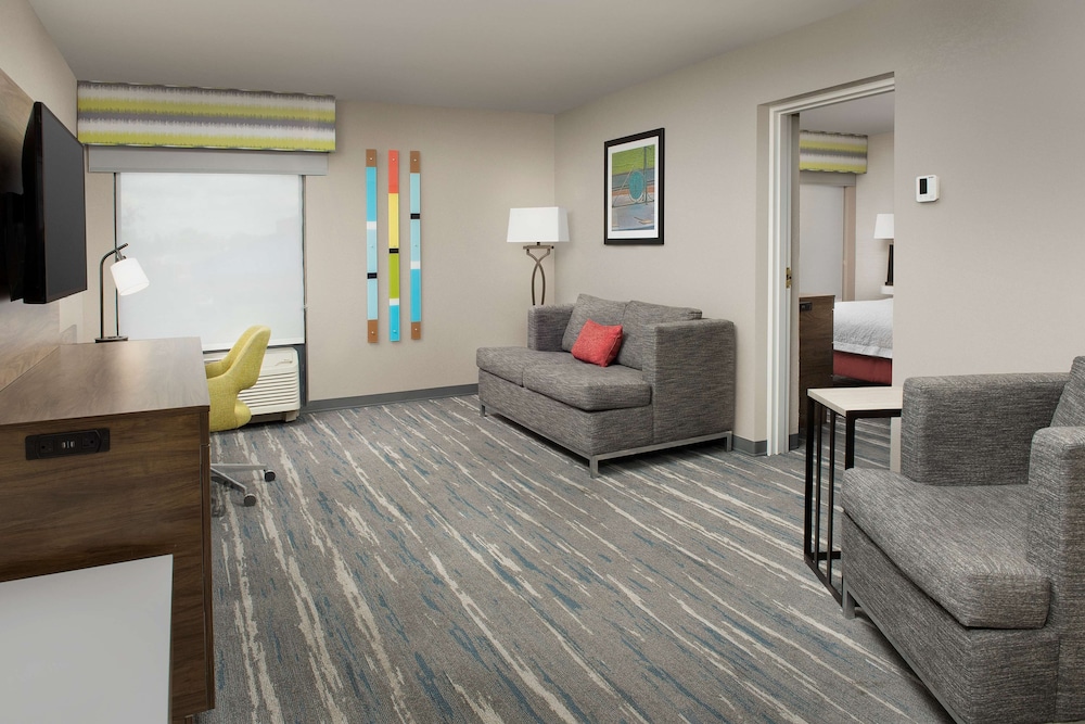 Hampton Inn College Park - photo 11