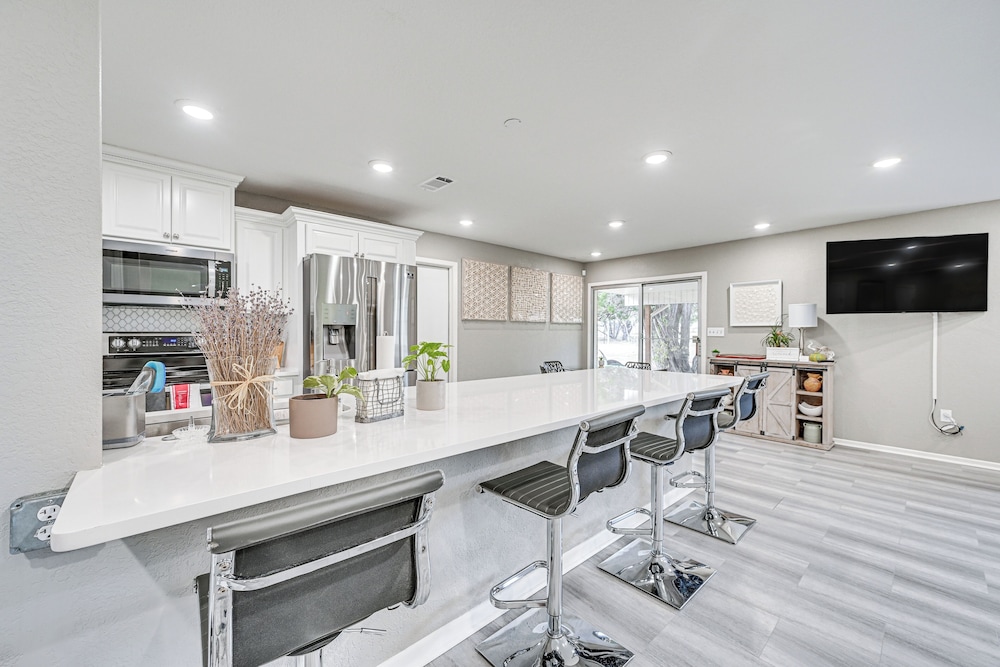 3 acre Retreat: 6 Mi to Stillhouse Hollow Lake in Killeen, United States