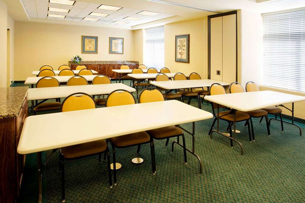 Extended Stay America Suites Chesapeake Greenbrier Circle - photo 37
