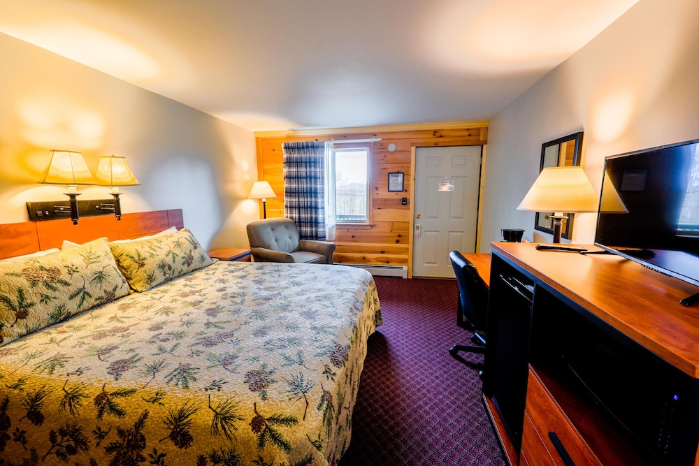 Moose Mountain inn in Greenville, United States