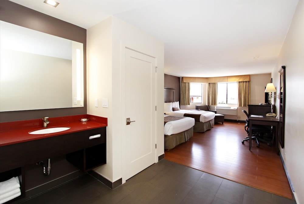 Best Western Plus Dragon Gate Inn - photo 11