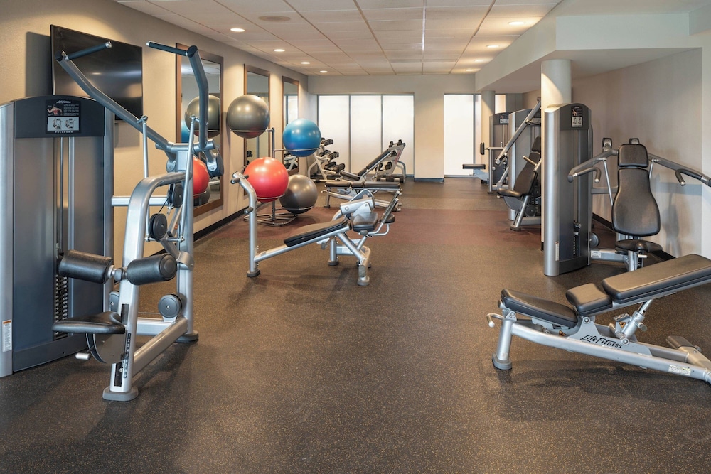 Courtyard by Marriott Miami Airport - photo 22