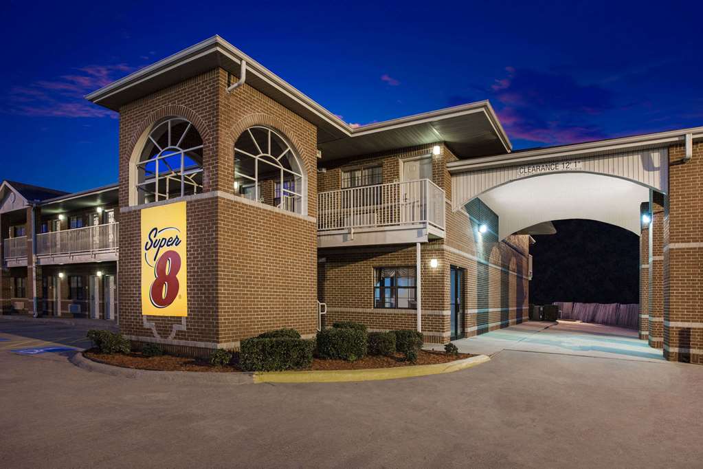 Super 8 by Wyndham Cabot - photo 2