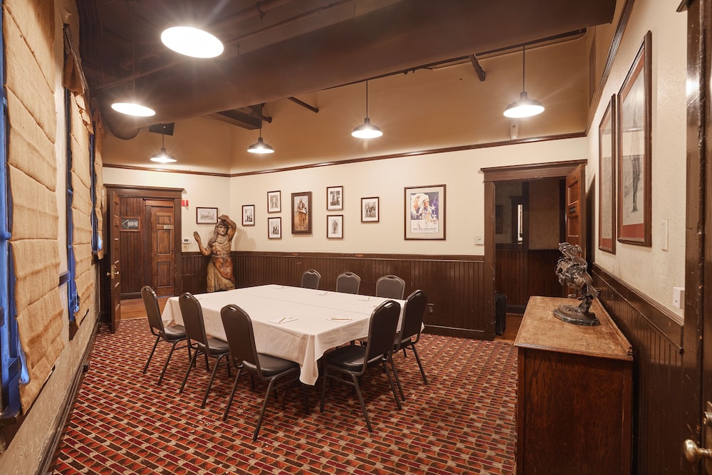 Stockyards Hotel - photo 26