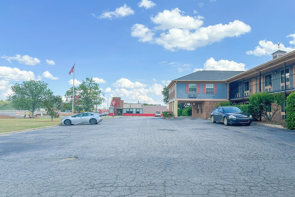 Louisville Inn by OYO Louisville GA US 1 - photo 81