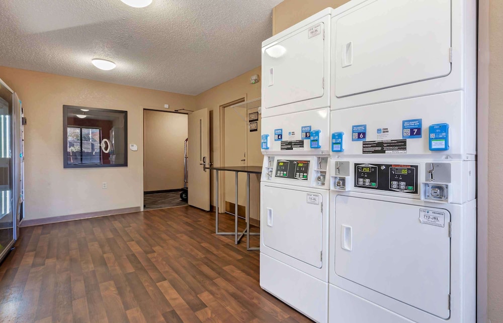 Extended Stay America Select Suites Rockford State Street - photo 24