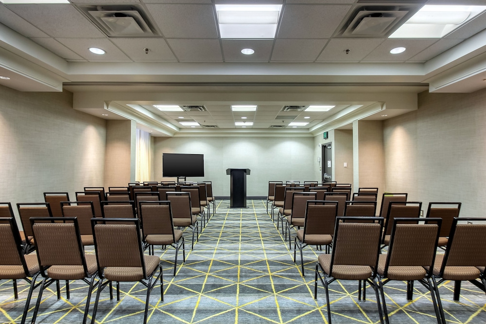 Holiday Inn Hotel & Suites Atlanta Airport North by IHG - photo 69