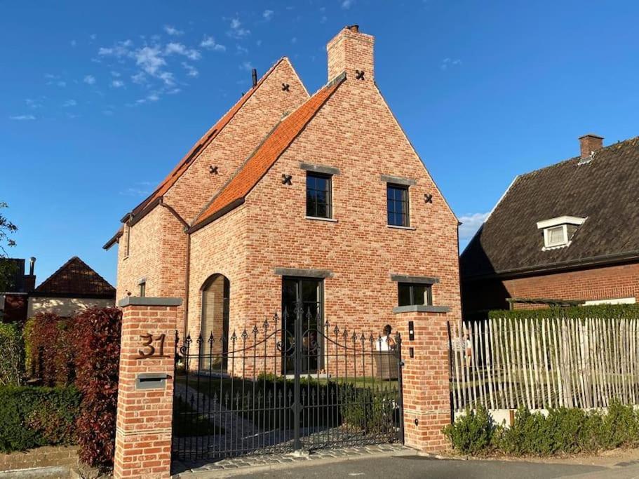 Vakantiehuis The Nuthouse — hotel in Roeselare