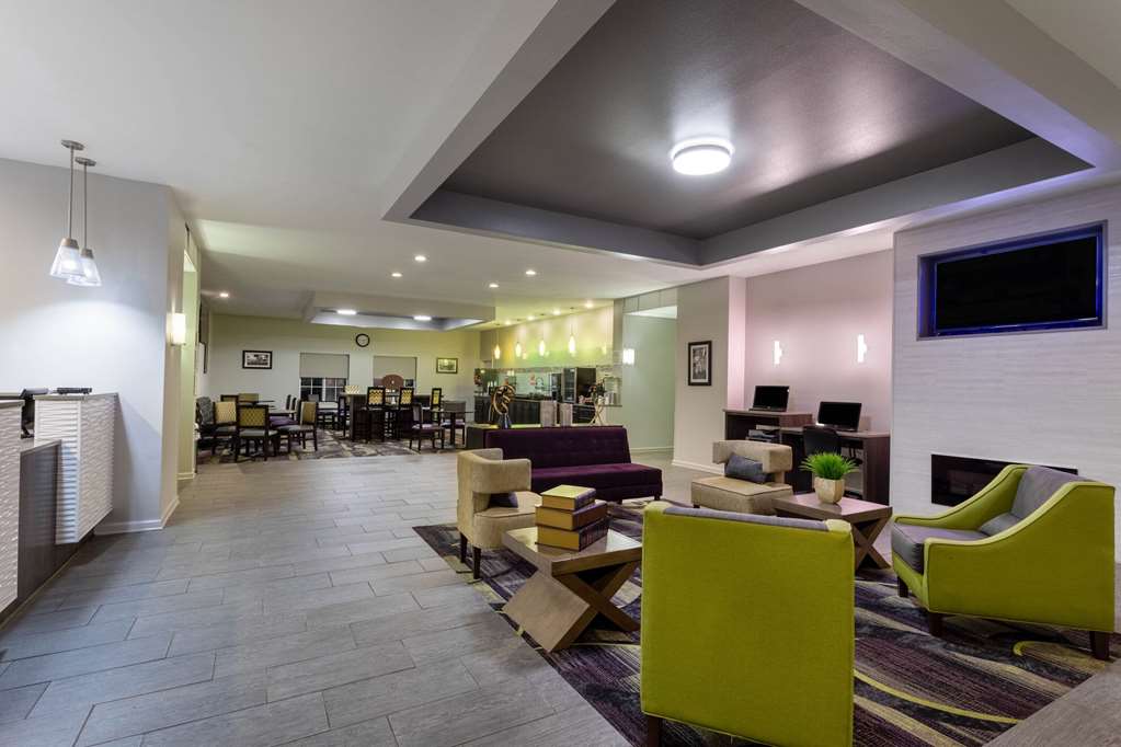 La Quinta Inn & Suites by Wyndham Huntsville Airport Madison - featured photo