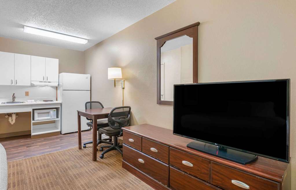 Extended Stay America Select Suites Tampa Brandon - photo 10