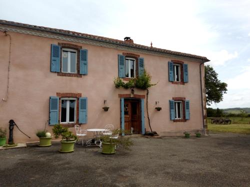Le Chapelat - carbon neutral hotel in Unknown City