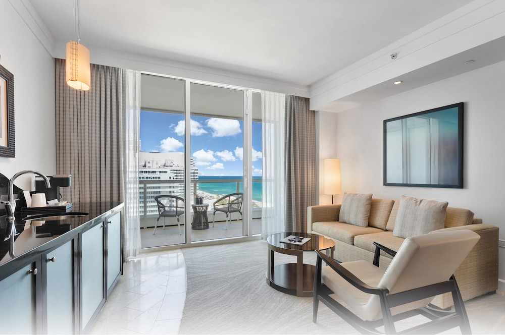 Fontainebleau Miami Beach Private Luxury Suites - photo 194