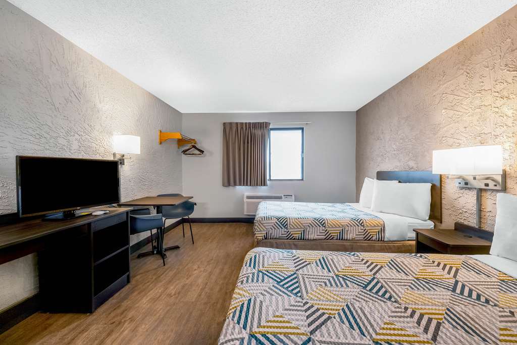 Motel 6 Elk Grove Village IL O'Hare - photo 13