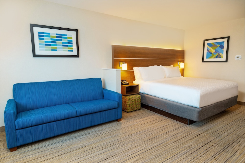 Holiday Inn Express & Suites Las Vegas E Tropicana by IHG - photo 13