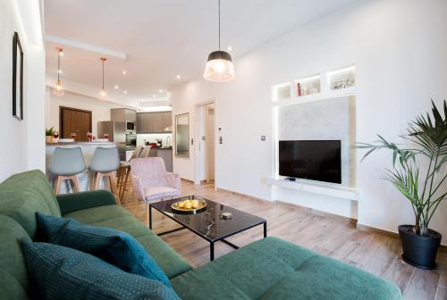 Modern 2BD very spacious apt next to metro station — 4-Star Luxury Hotel in Athens, Greece