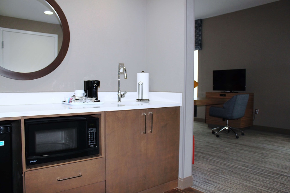 Hampton Inn by Hilton Forsyth - photo 6