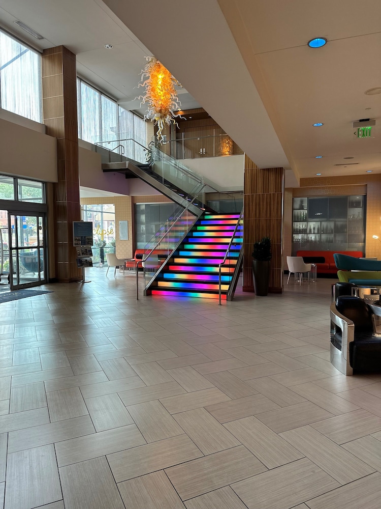 Moonrise Hotel - photo 4