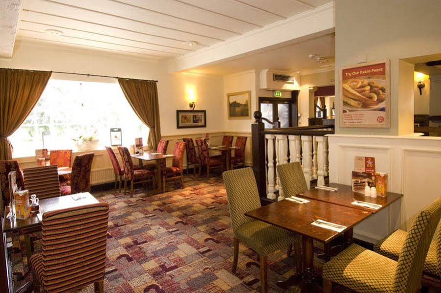 Premier Inn Knutsford Bucklow Hill — Knutsford