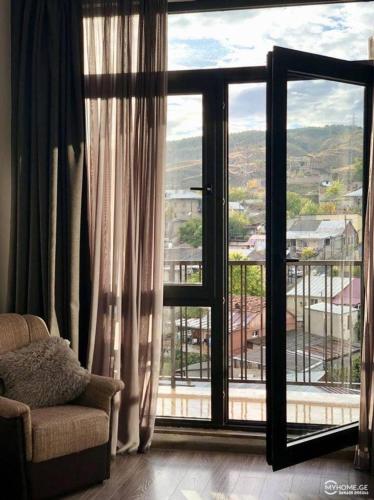 Sunny Apartment Ortachala