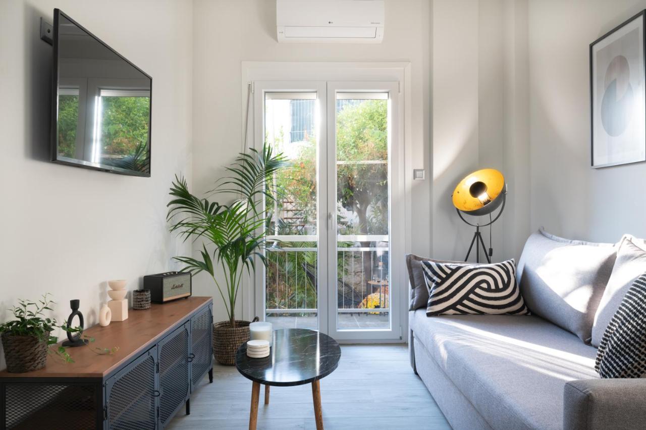 Apt Eleven Cozy Apartment with Garden — 4-Star Luxury Hotel in Athens, Greece