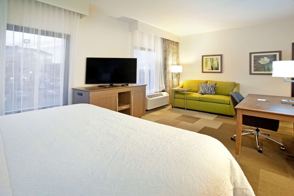 Hampton Inn & Suites Nashville Smyrna - photo 13