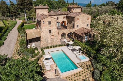 Villa Pianacci — 4-Star Luxury Hotel in Tavarnelle Val Di Pesa, Italy
