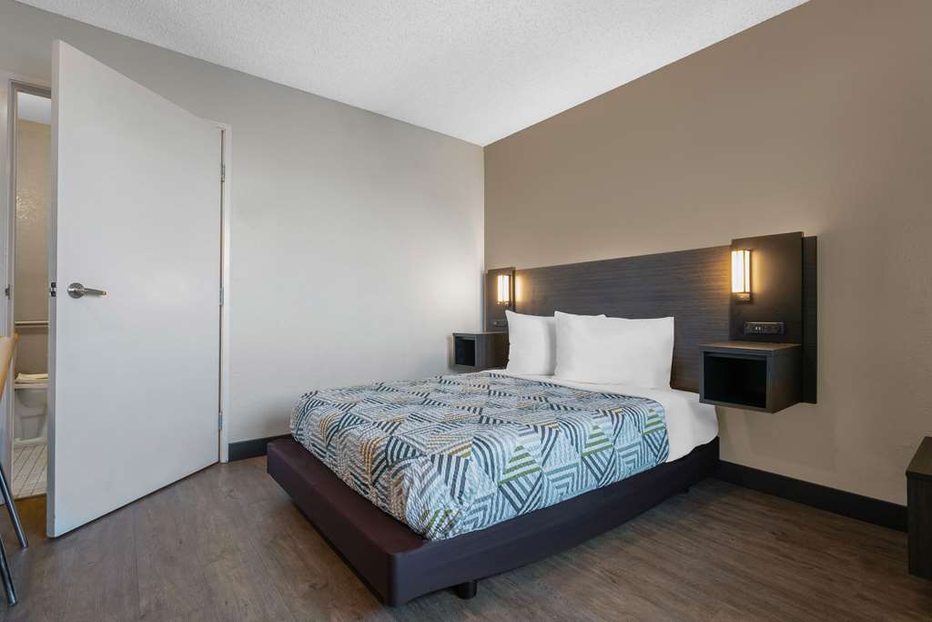 Motel 6 Merced CA North - photo 12