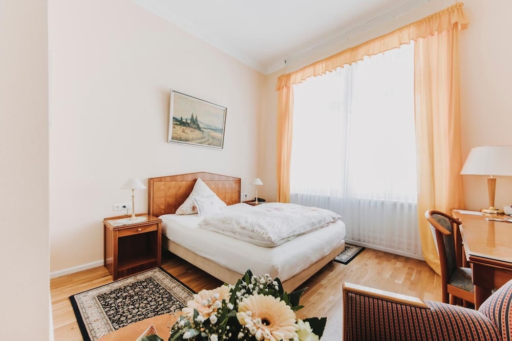 Hotel Spöttel — hotel in Bad Nauheim