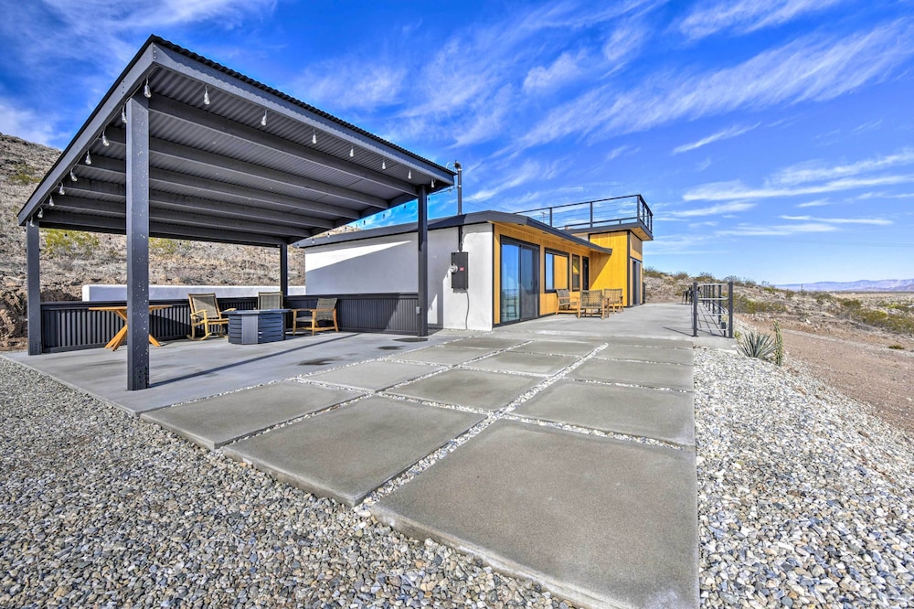 Hilltop Oasis with Sweeping Landscape Views — hotel in Yucca Valley