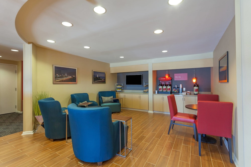 TownePlace Suites by Marriott Huntsville - photo 16