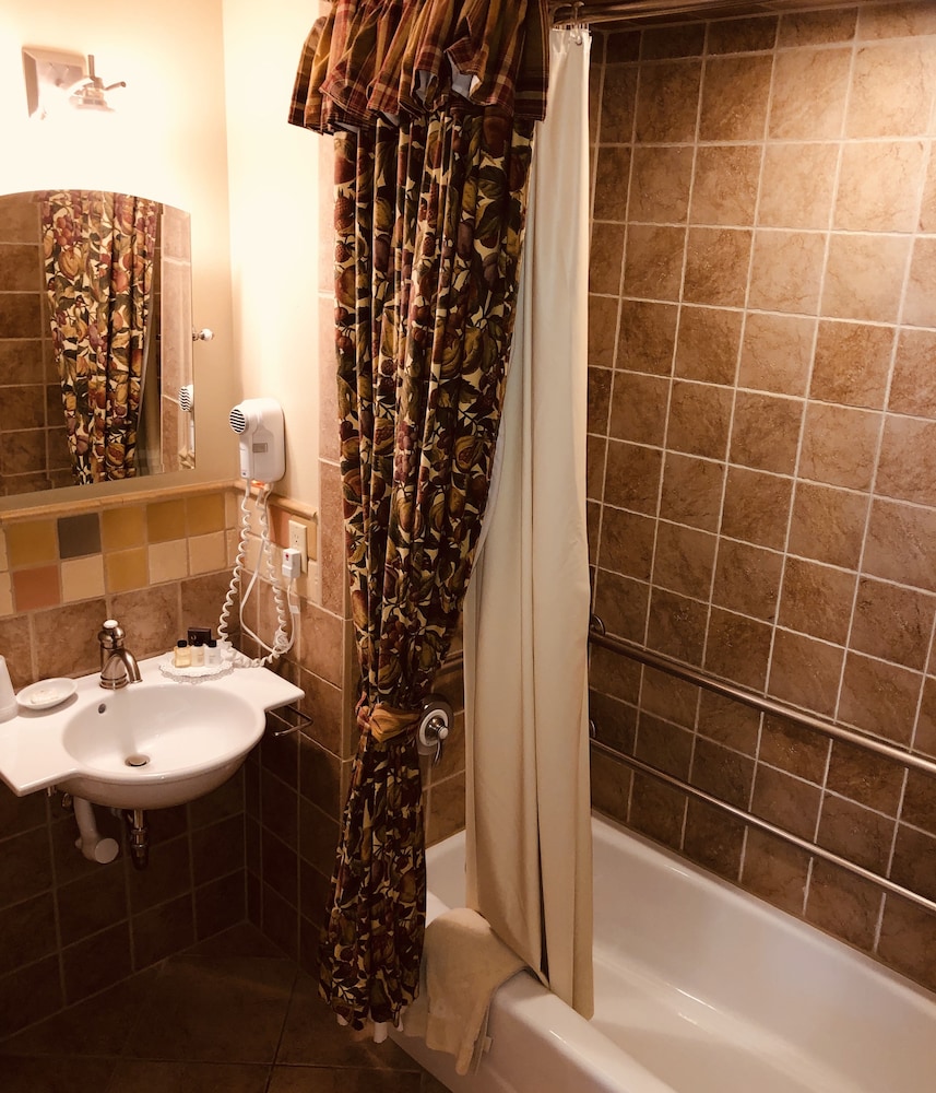 Annabelle Inn - photo 41