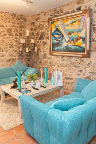 Steps from the Port Chic 2 Bed in the Heart of Saint Tropez in Saint-Tropez, France