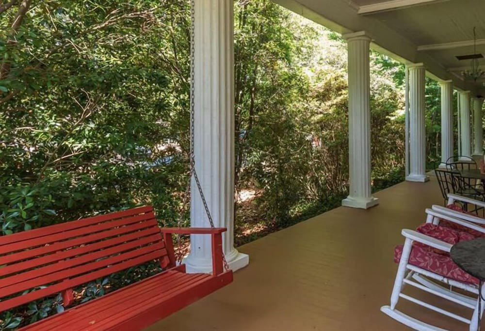 The Veranda Historic Inn - photo 44