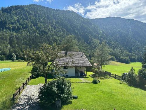 Am Ampferang:Ferienhaus in Ettal - carbon neutral hotel in Unknown City