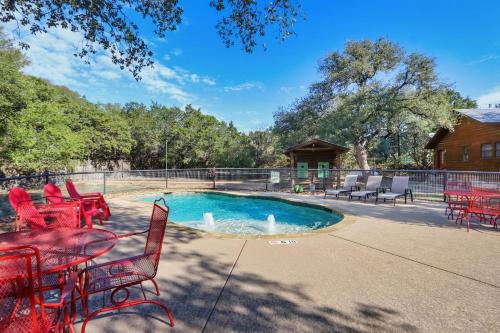 Wimberley Log Cabins Resort and Suites Unit 7 in Wimberley, United States