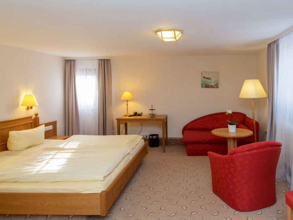 Hotel Hoeri am Bodensee — Gaienhofen — photo 3