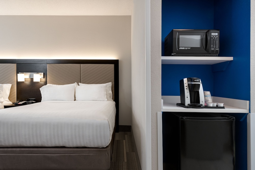 Holiday Inn Express & Suites Florence I 95 & I 20 Civic Ctr by IHG - photo 18