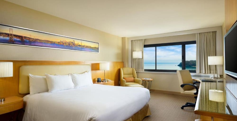 Hilton San Francisco Airport Bayfront - photo 11