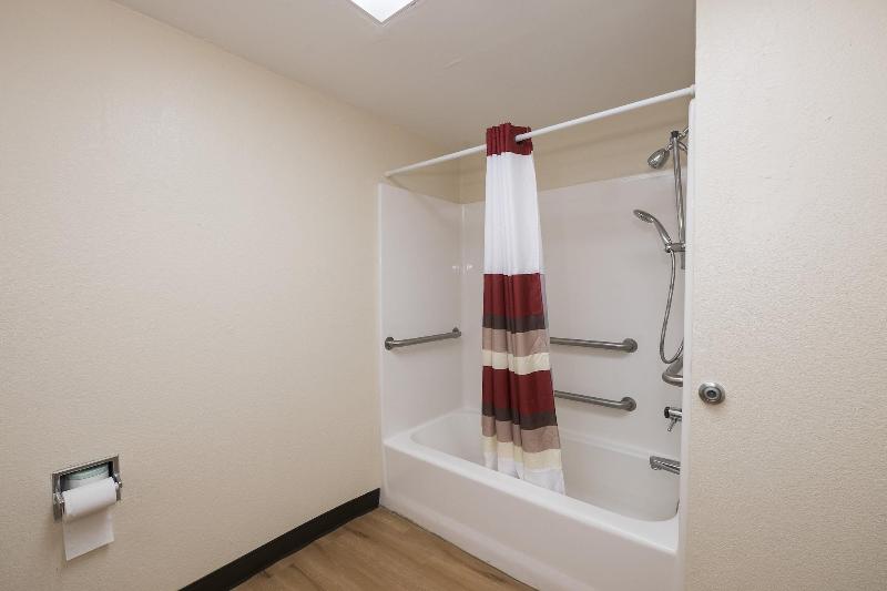 Red Roof Inn PLUS & Suites Opelika - photo 27