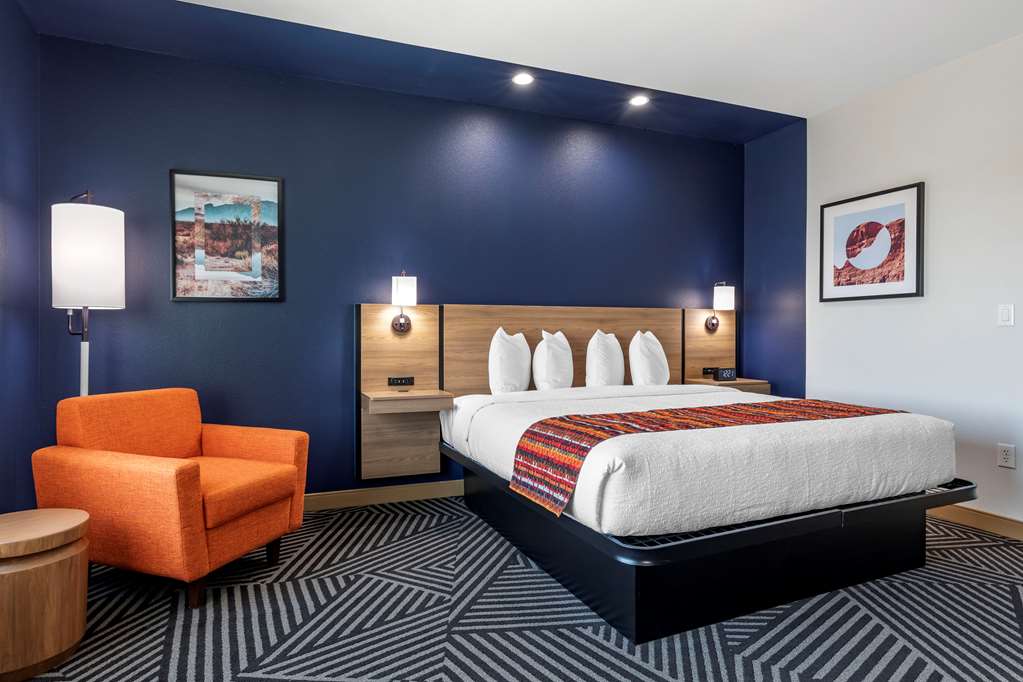 Best Western Plus Amarillo East Hotel - photo 4