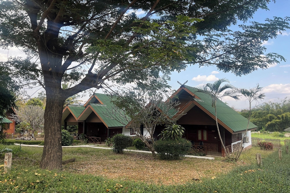 Pai Hillside Resort - carbon neutral hotel in Pai