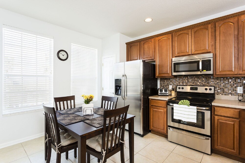 Vista Cay Resort by Intteli Fun Rentals - photo 28