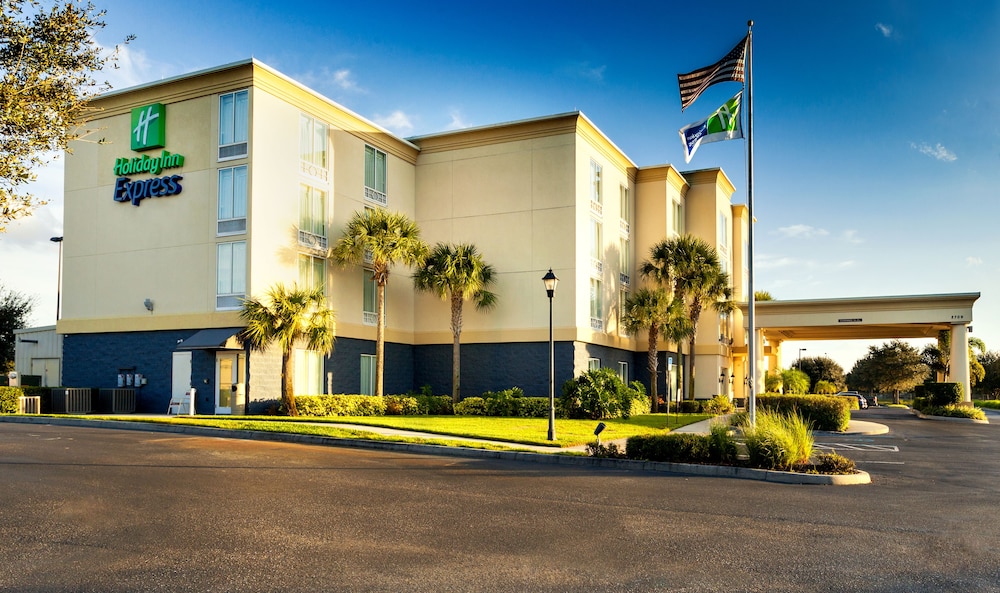 Holiday Inn Express Hotel and Suites Arcadia an IHG Hotel - featured photo