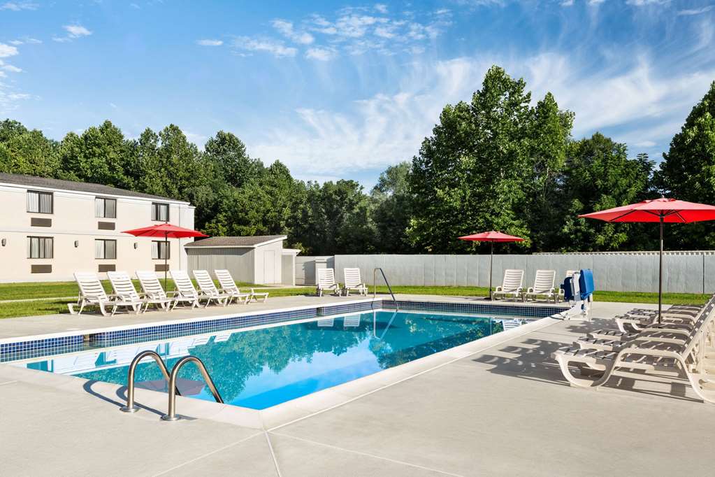 Ramada by Wyndham Allentown Bethlehem - photo 8
