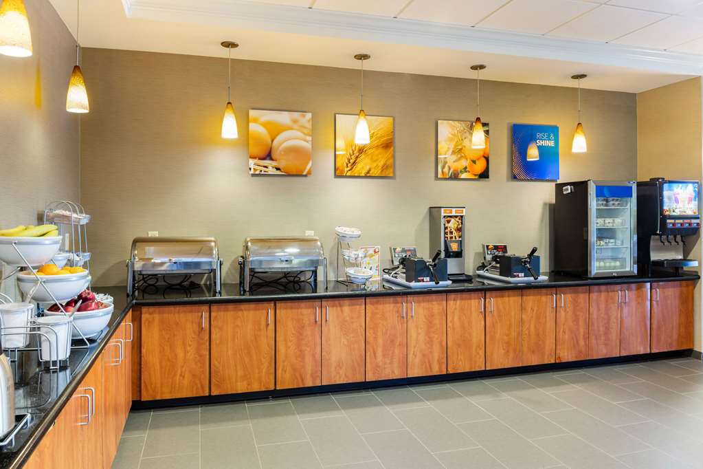 Comfort Suites Lancaster Amish Country - photo 31